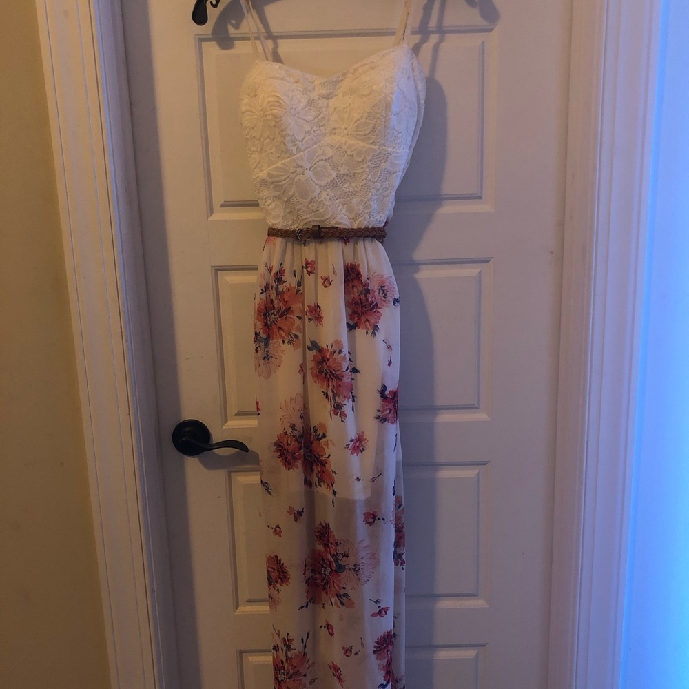 Cute Floral Lacey Dress